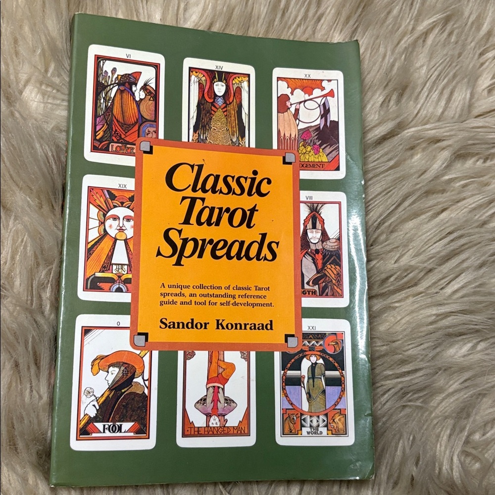 Classic Tarot Spreads Guidebook